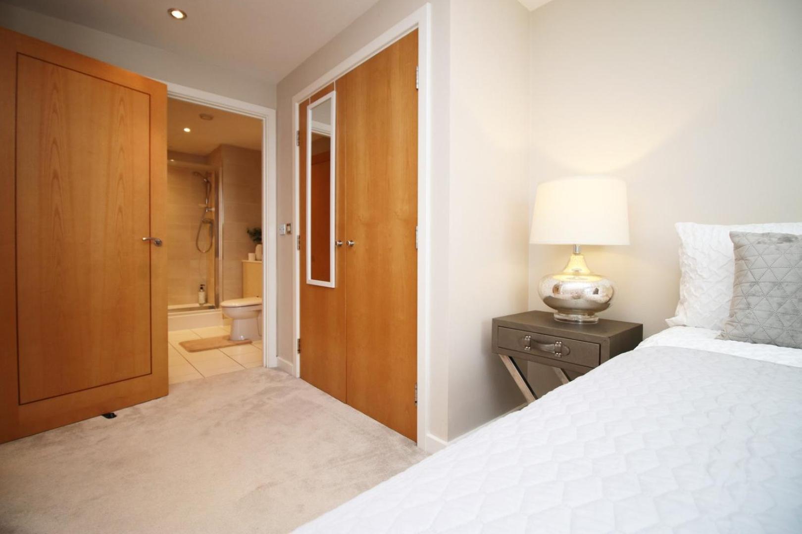 Ferienwohnung Perfect Getaway In Cardiff Marina Exterior foto